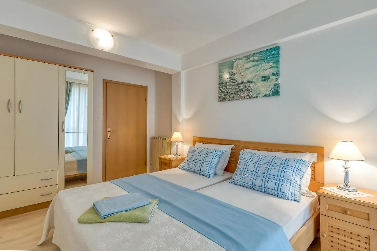 Apartments Slavica Poreč 3*,
